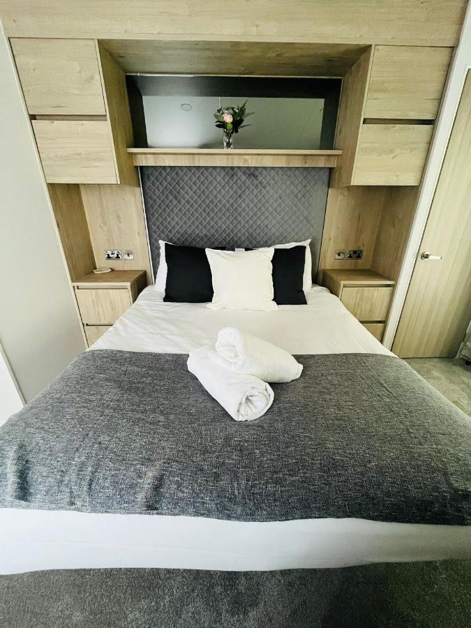 Fir Tree Lodge With Hot Tub York Dış mekan fotoğraf