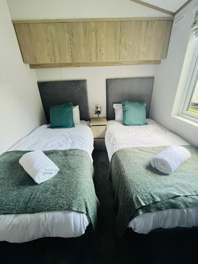 Fir Tree Lodge With Hot Tub York Dış mekan fotoğraf